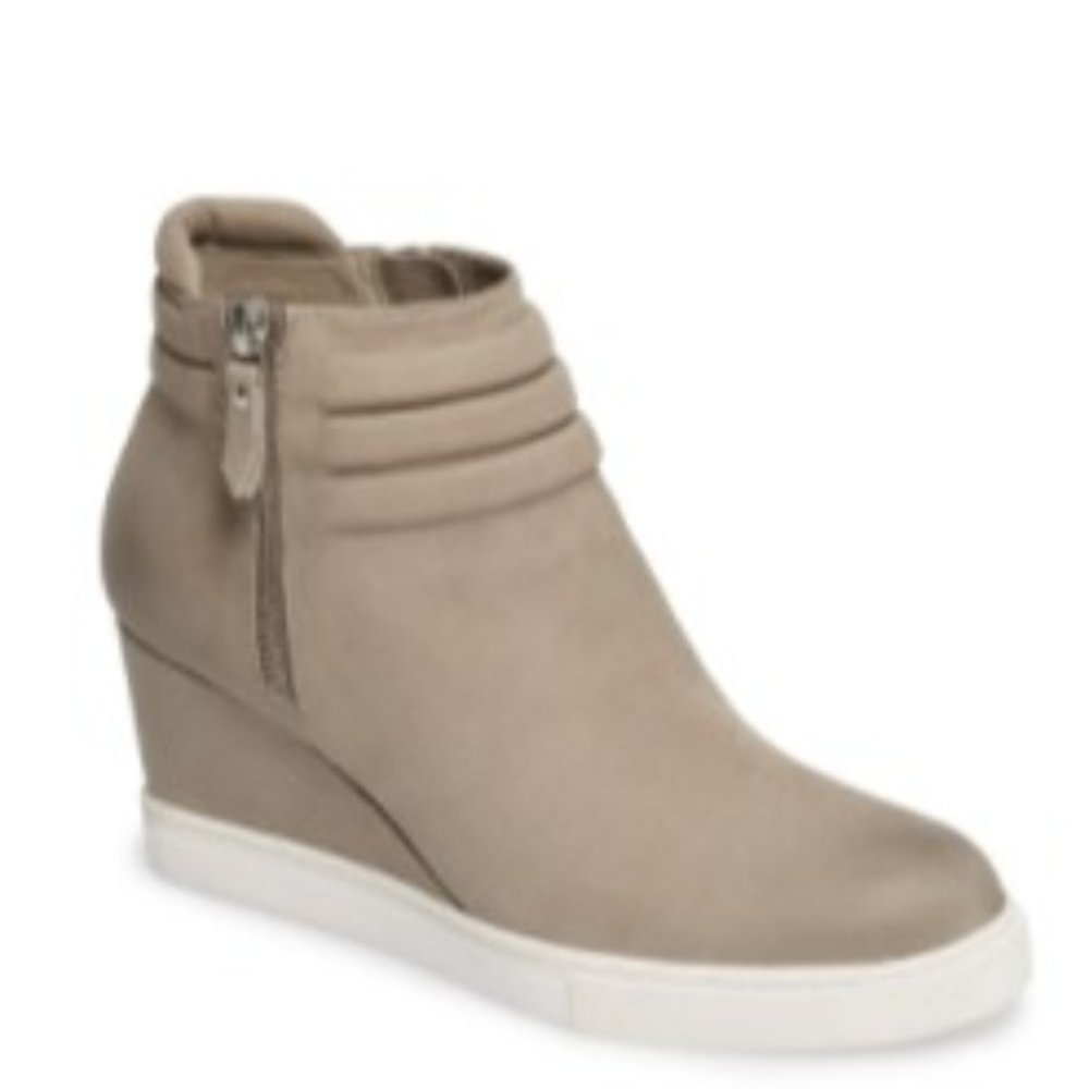 Linea Paolo Freida Almond Leather Wedge Sneakers *LIKE NEW* Size 8 1/2